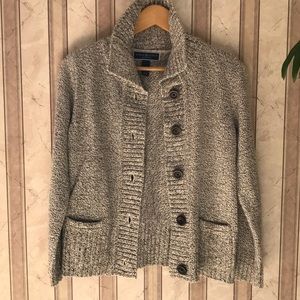 SWEATER/CARDIGAN with BUTTONS